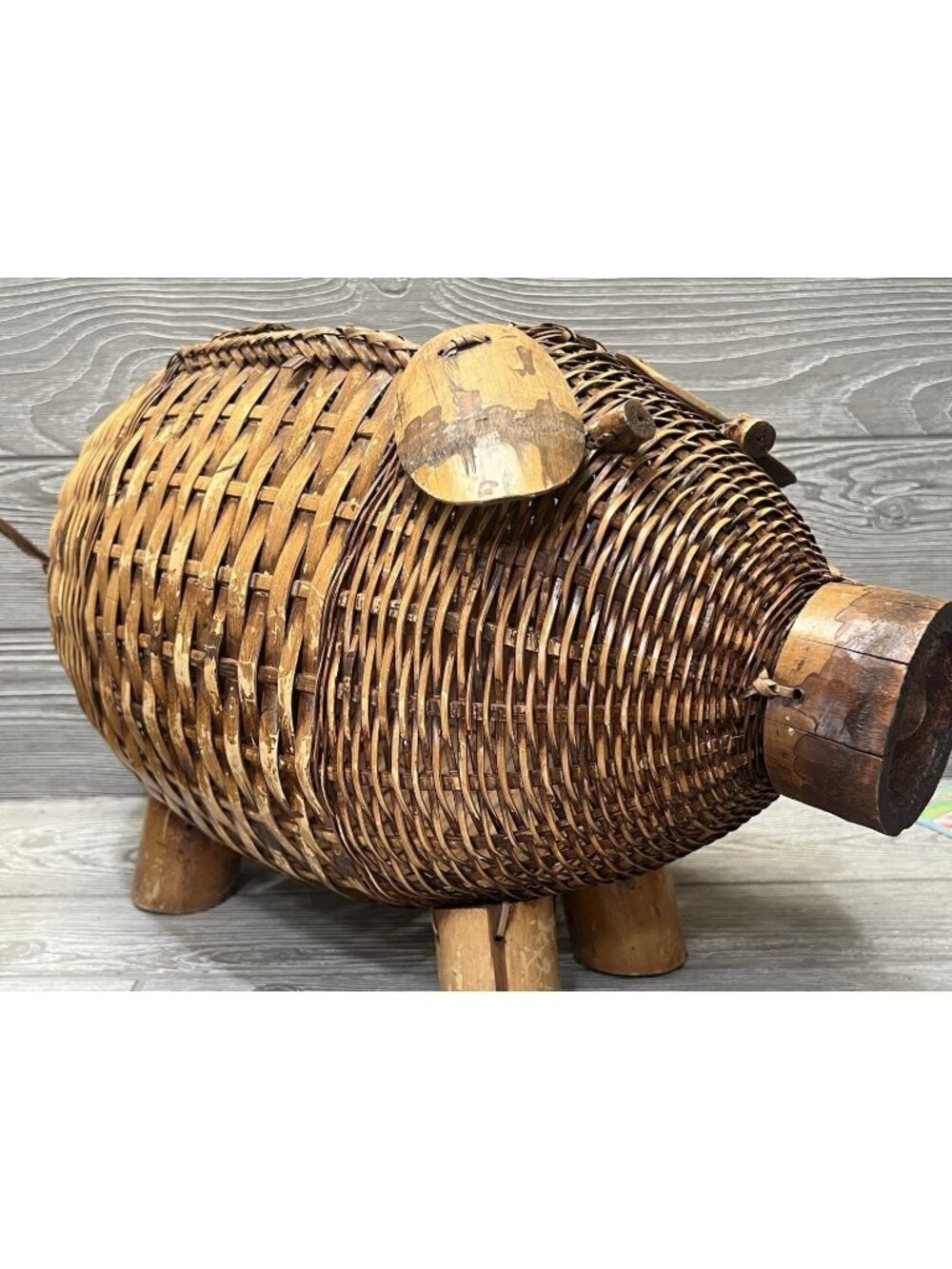 Vintage Wicker Rattan Large Pig Planter Basket Open Top Curly Tail Farmhouse
